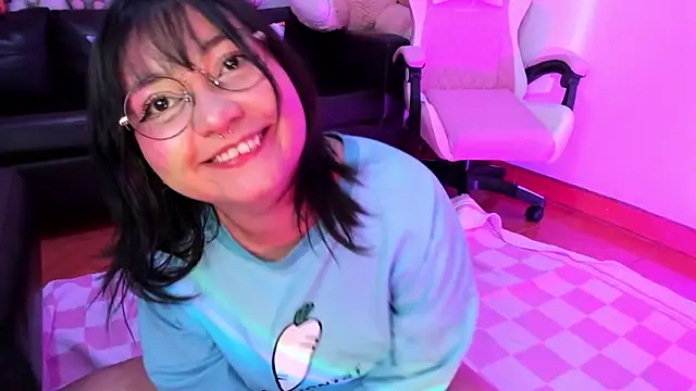 Lolii Zoe online show from November 30, 2025, 8:24 pm