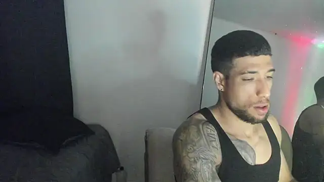 ThiagoLugo online show from March 26, 2026, 4:29 am