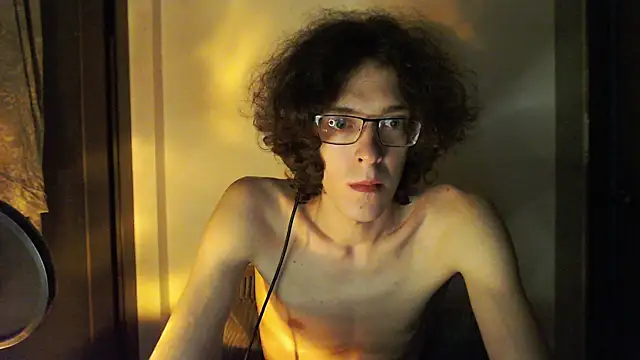 LovesomeCookie online show from May 16, 2026, 8:18 pm
