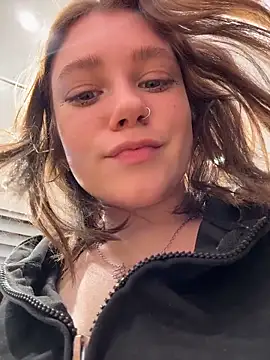 lucy-joy online show from March 15, 2026, 11:38 am