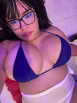 Emily Taylor2 online show from April 8, 2026, 2:00 am