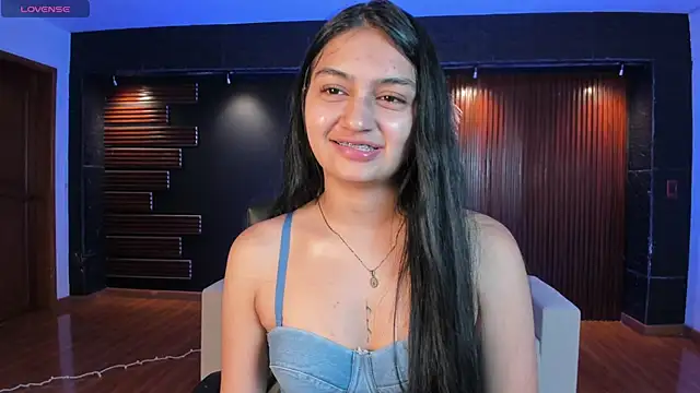 Snapshot of AidaJones chatting on September 30, 2025, 11:48 am AidaJones online show from September 30, 2025, 11:48 am