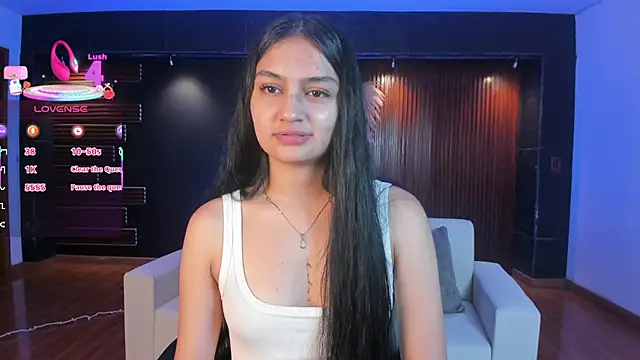 Snapshot of AidaJones chatting on October 2, 2025, 11:28 am AidaJones online show from October 2, 2025, 11:28 am