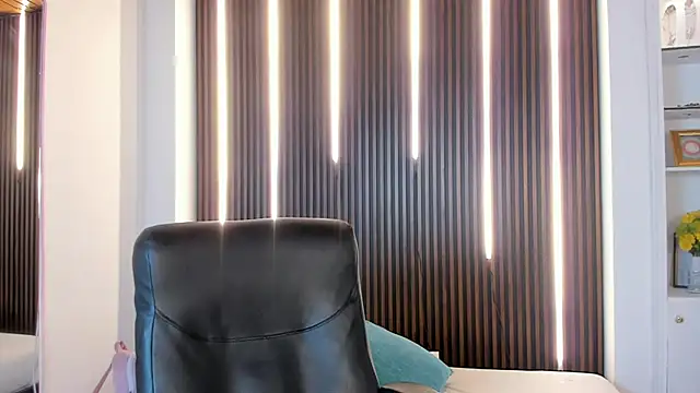 Snapshot of AidaJones chatting on October 29, 2025, 1:24 pm AidaJones online show from October 29, 2025, 1:24 pm