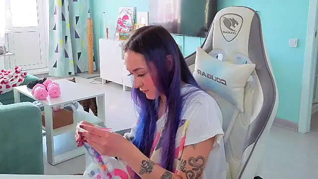 Im suka online show from February 21, 2026, 4:13 am