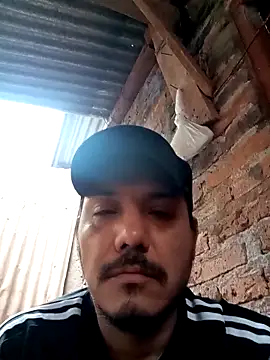 Snapshot of Ridick2025 chatting on October 25, 2025, 8:14 pm Ridick2025 online show from October 25, 2025, 8:14 pm