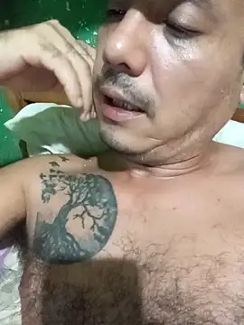 Snapshot of Ridick2025 chatting on April 4, 2026, 5:43 pm Ridick2025 online show from April 4, 2026, 5:43 pm