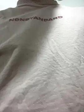 Snapshot of ErosVale chatting on October 4, 2025, 5:16 am ErosVale online show from October 4, 2025, 5:16 am