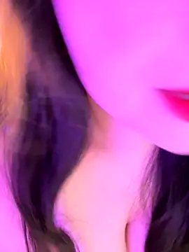 linlin886 online show from September 25, 2025, 2:43 pm