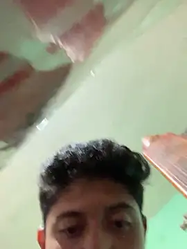 Snapshot of PerraAsquerosa_ chatting on December 14, 2025, 9:36 am PerraAsquerosa online show from December 14, 2025, 9:36 am