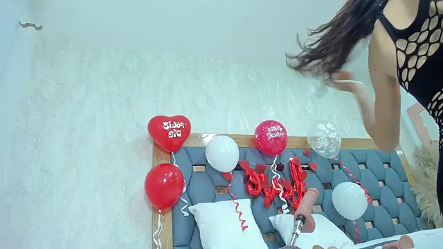 crystal sm online show from February 15, 2026, 3:14 am