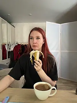 Snapshot of Hera_Mark chatting on March 3, 2026, 5:02 am Hera Mark online show from March 3, 2026, 5:02 am