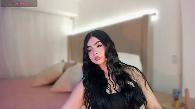 Sweety Nicole  online show from July 1, 2026, 3:52 am
