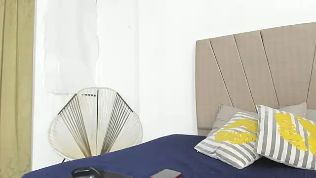 Lady miss    online show from November 14, 2025, 12:26 pm