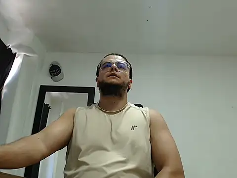 Snapshot of cloudsxxx chatting on July 7, 2026, 4:44 pm cloudsxxx online show from July 7, 2026, 4:44 pm