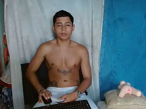 Snapshot of Lil_condor_bby1 chatting on September 18, 2025, 9:17 pm Lil condor bby1 online show from September 18, 2025, 9:17 pm