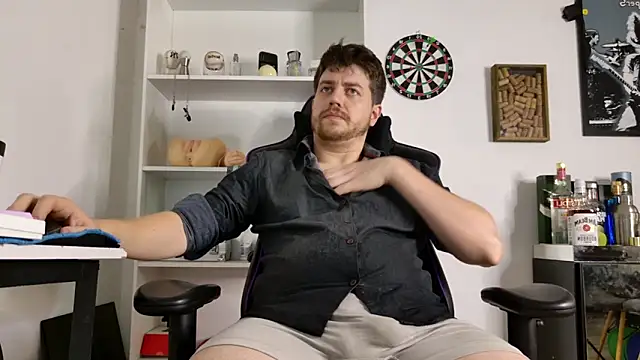 aaron nvk online show from March 31, 2026, 8:42 pm