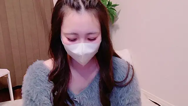 MOEMOE-Q online show from October 7, 2025, 2:58 pm