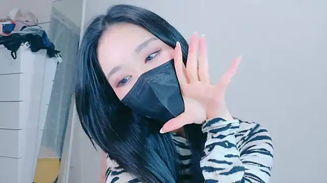 ramuchan desu online show from November 18, 2025, 12:20 pm