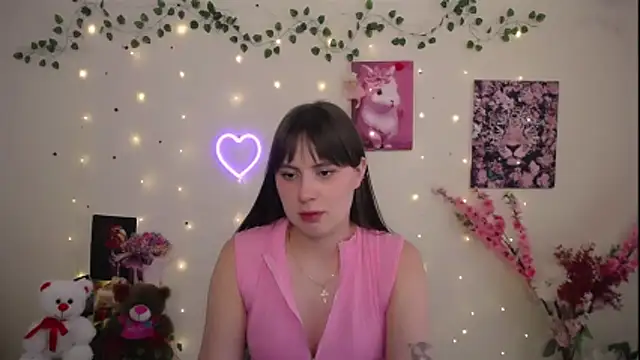 Snapshot of Amanda_Bright_ chatting on June 15, 2026, 9:55 am Amanda Bright online show from June 15, 2026, 9:55 am