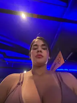 Snapshot of BellaLeclair chatting on February 11, 2026, 5:18 pm BellaLeclair online show from February 11, 2026, 5:18 pm