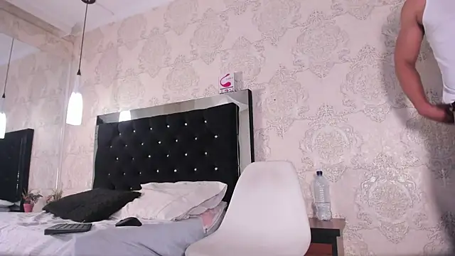 ThiagoBlaze online show from September 18, 2025, 3:08 am