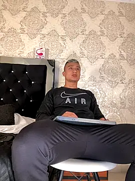 ThiagoBlaze online show from October 3, 2025, 2:52 am