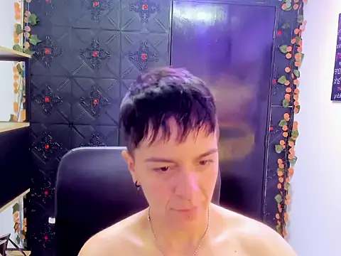  Hannah Hot online show from February 25, 2026, 2:54 am