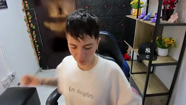  Hannah Hot online show from April 15, 2026, 2:40 am