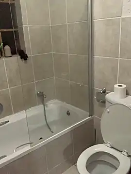 jayjayja19 online show from February 18, 2026, 3:02 am