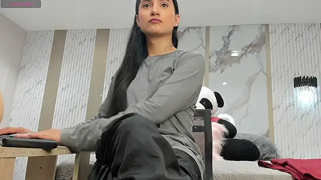 Sweet Mafe online show from February 22, 2026, 4:38 pm