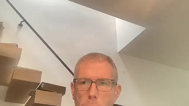 choupipat1 online show from March 16, 2026, 11:47 am