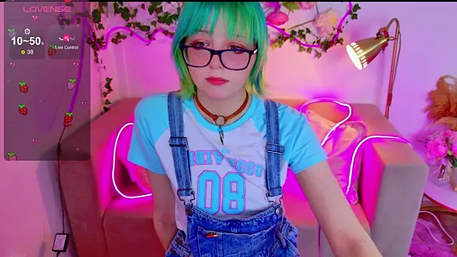 CoralineYoung online show from April 1, 2026, 7:20 am