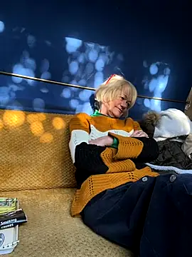 ladyboatlady online show from November 21, 2025, 1:54 pm