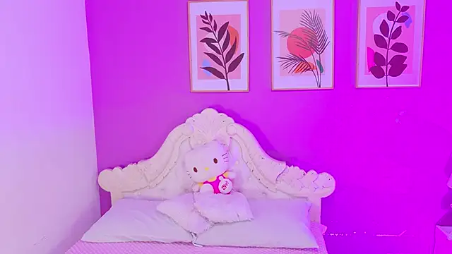 SamantaKane online show from April 15, 2026, 3:57 am