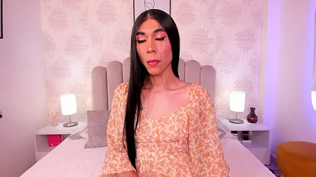 Snapshot of ShaynaHosk chatting on September 20, 2025, 7:04 pm ShaynaHosk online show from September 20, 2025, 7:04 pm