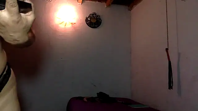 indomitaFox online show from April 21, 2026, 5:47 am