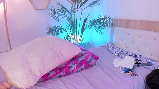 Hadid Jimenez  online show from March 9, 2026, 7:40 pm