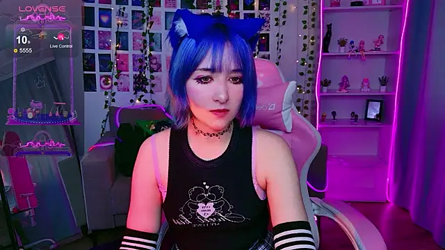 Ketrin Jones online show from June 14, 2026, 6:37 am