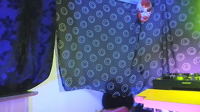 DjDiCKmannOnE online show from February 10, 2026, 2:15 am