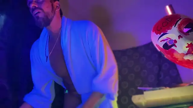 DjDiCKmannOnE online show from May 12, 2026, 6:27 pm