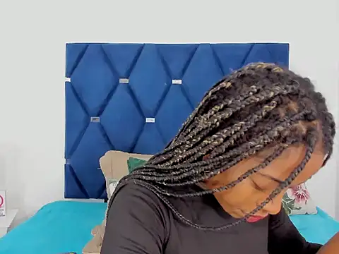 Pauline Fox online show from October 13, 2025, 12:10 am