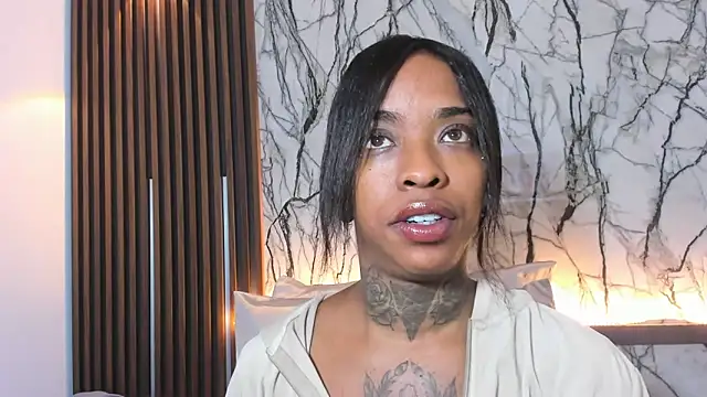 Pauline Fox online show from February 25, 2026, 12:42 am