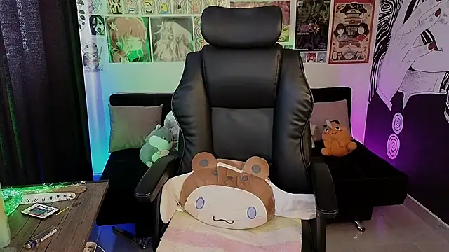 Yuhwan  online show from February 25, 2026, 8:40 pm