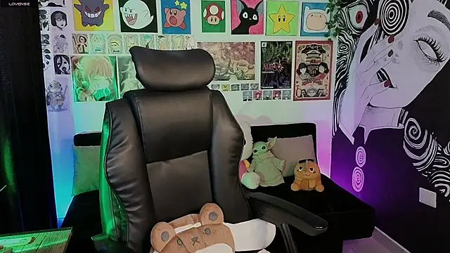 Yuhwan  online show from February 26, 2026, 9:36 pm