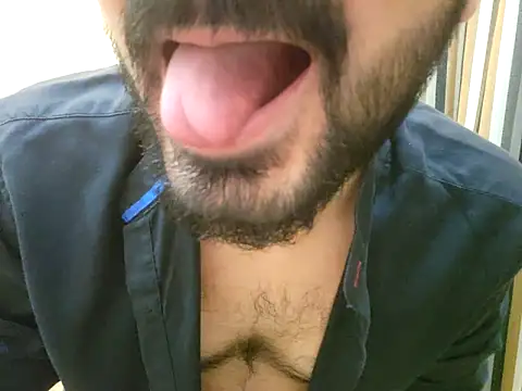 Snapshot of mlove902 chatting on October 15, 2025, 6:52 pm mlove902 online show from October 15, 2025, 6:52 pm