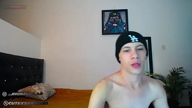 Snapshot of santiago_cutex chatting on September 19, 2025, 4:25 am santiago cutex online show from September 19, 2025, 4:25 am
