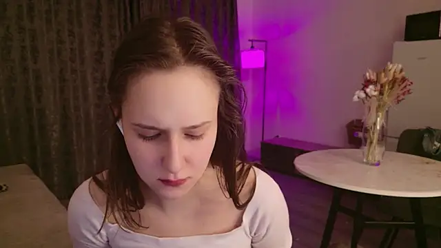 LucyRose3 online show from February 12, 2026, 4:40 am