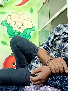 aarav 013 online show from April 17, 2026, 8:45 pm