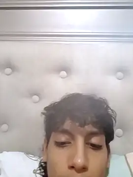 axel rousse2 online show from October 27, 2025, 10:36 pm